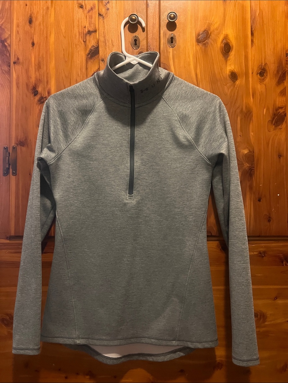 Under Armour Women's Light Gray Half-Zip Cowl Neck Performance Top